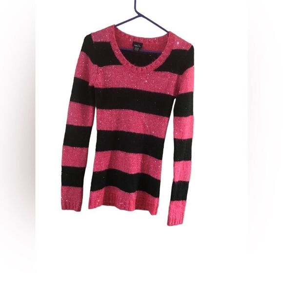 Rue 21 Pink and Black Wool Sweater Medium - Picture 5 of 6